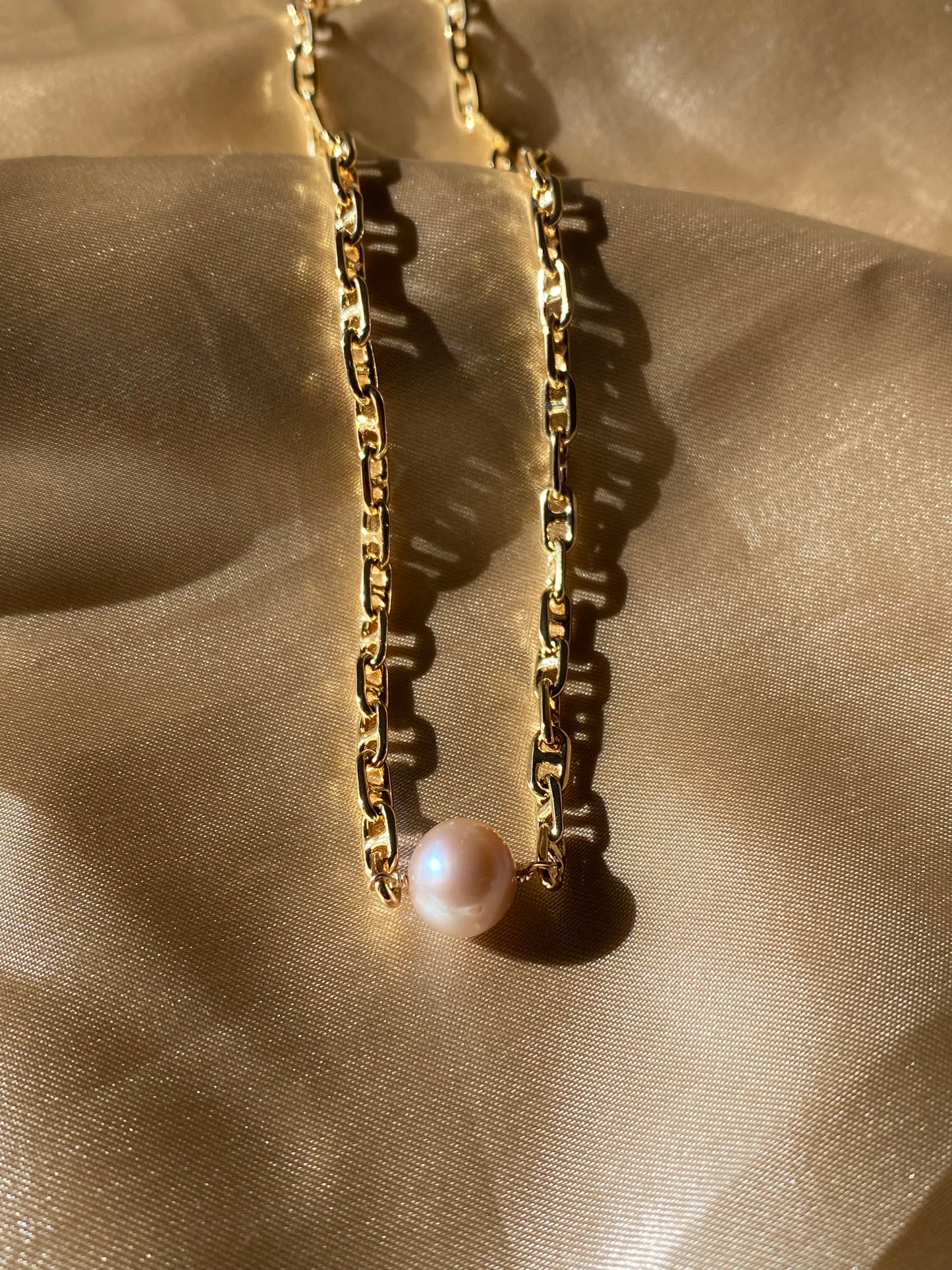 Pink Pearl with Mariner Chain