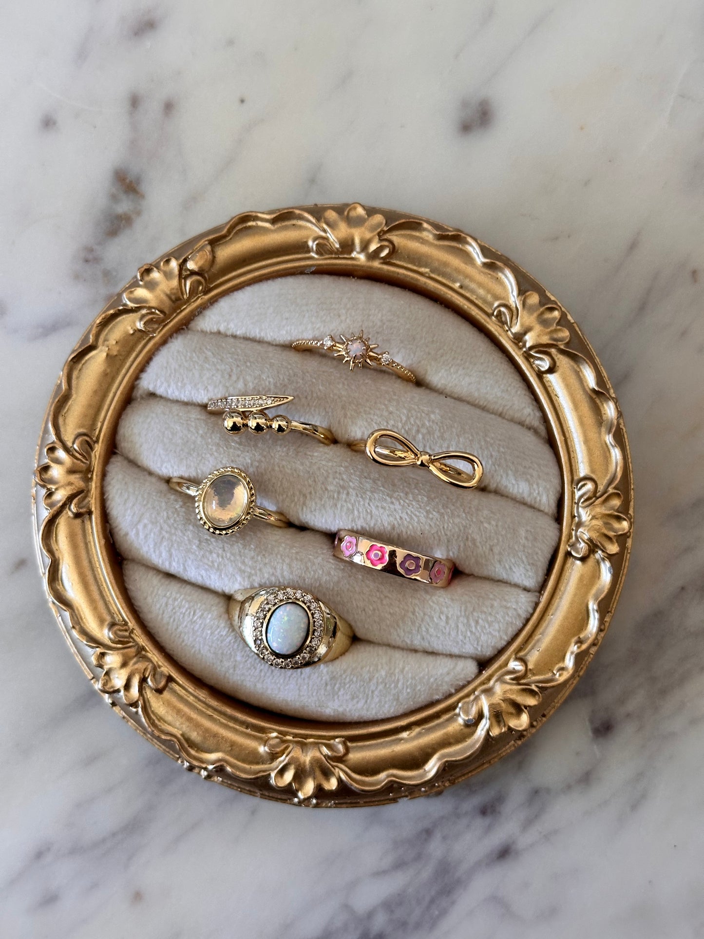 SALE RINGS